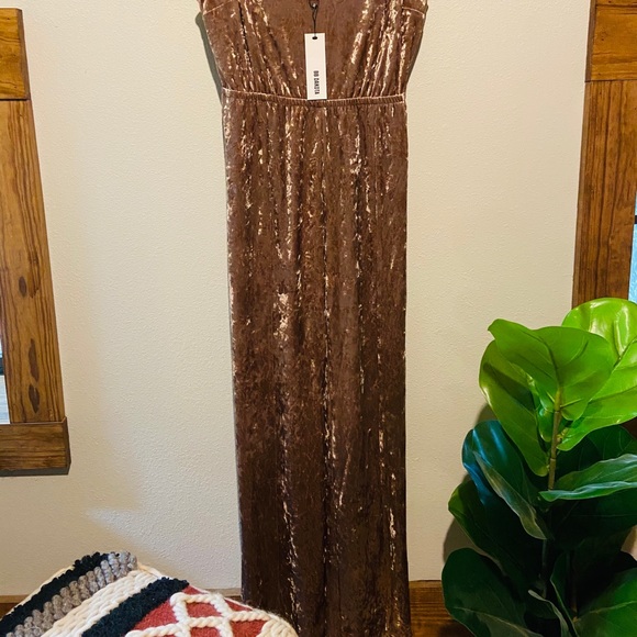 Blush velvet jumpsuit - Picture 6 of 6